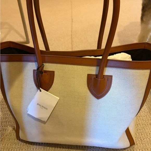 Balmain cream and brown leather trimmed tote. Excellent condition. No marks - Picture 6 of 7